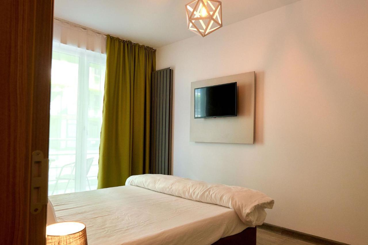 Orizont Sea View Apartment- Spa N Pools Beach Resort 马马亚 外观 照片